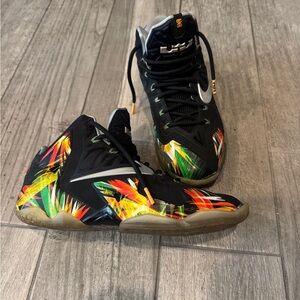 Nike Men's Multicolor Athletic Shoes